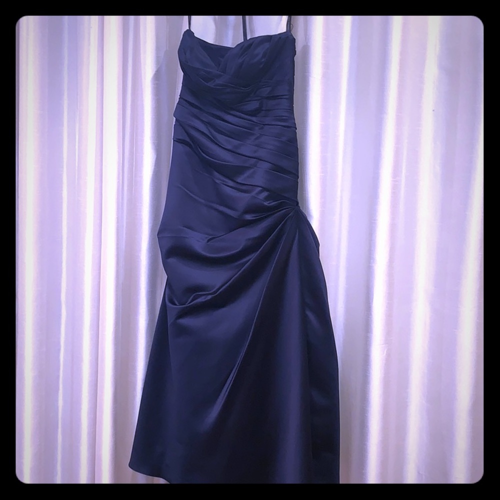 Gorgeous dark blue dress for any occasion